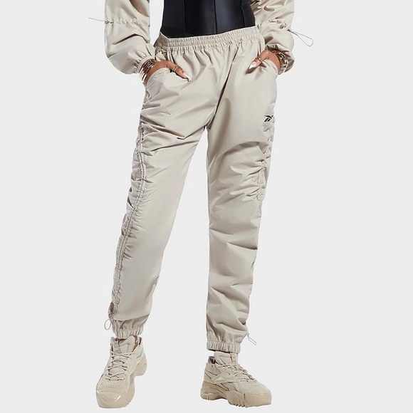 NWOT Reebok Cardi B Beige & Black Jogger Jacket & Pants Set - Picture 15 of 16